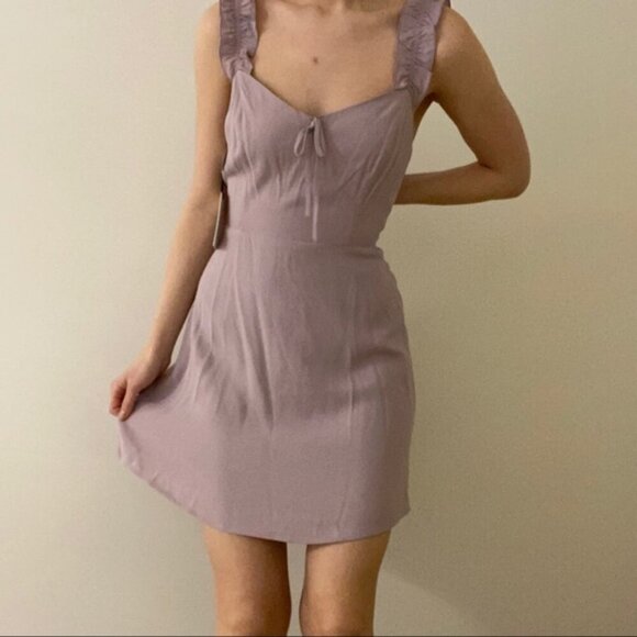 Aritzia Dresses & Skirts - Aritzia Sunday Best Flirt Ruffle Dress Lilac Purple Size 8
